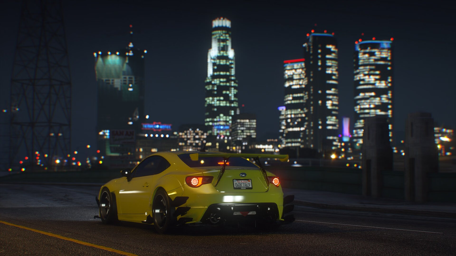 2014年西部决赛第七场:勇士在客场对阵马刺,库里砍下25分,关键时刻投中决定胜负的三分,带队晋级。