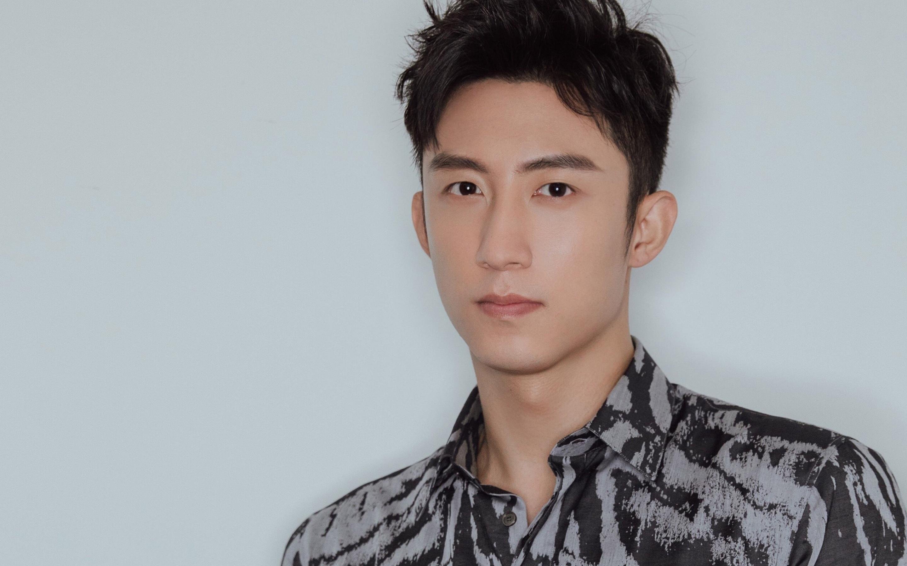 开云网站-内线巨兽：善于攻防的篮下霸主表现集锦，内线进攻