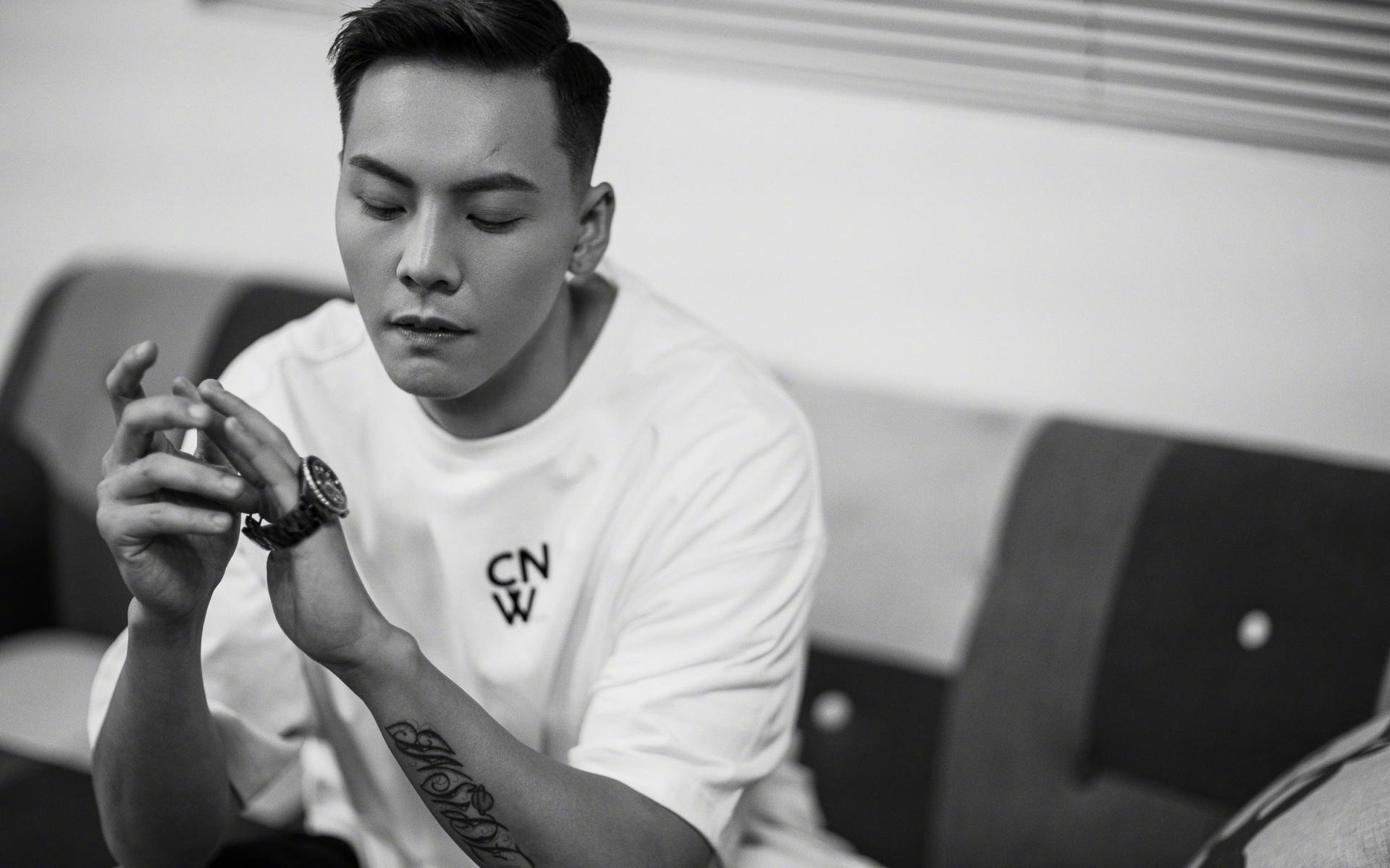 野外生存运动：极限挑战新玩法，野外挑战生存21天视频全集