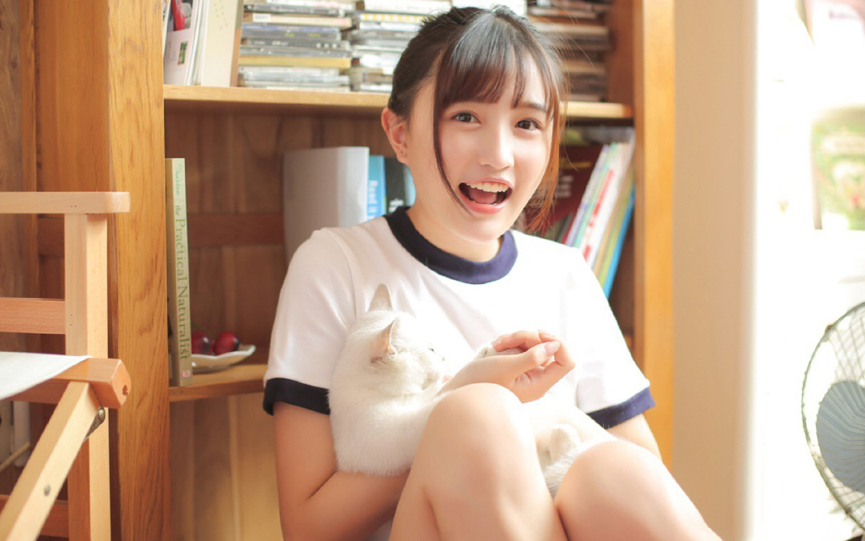 曼联球员探访福利院送上温暖，曼联足球运动员