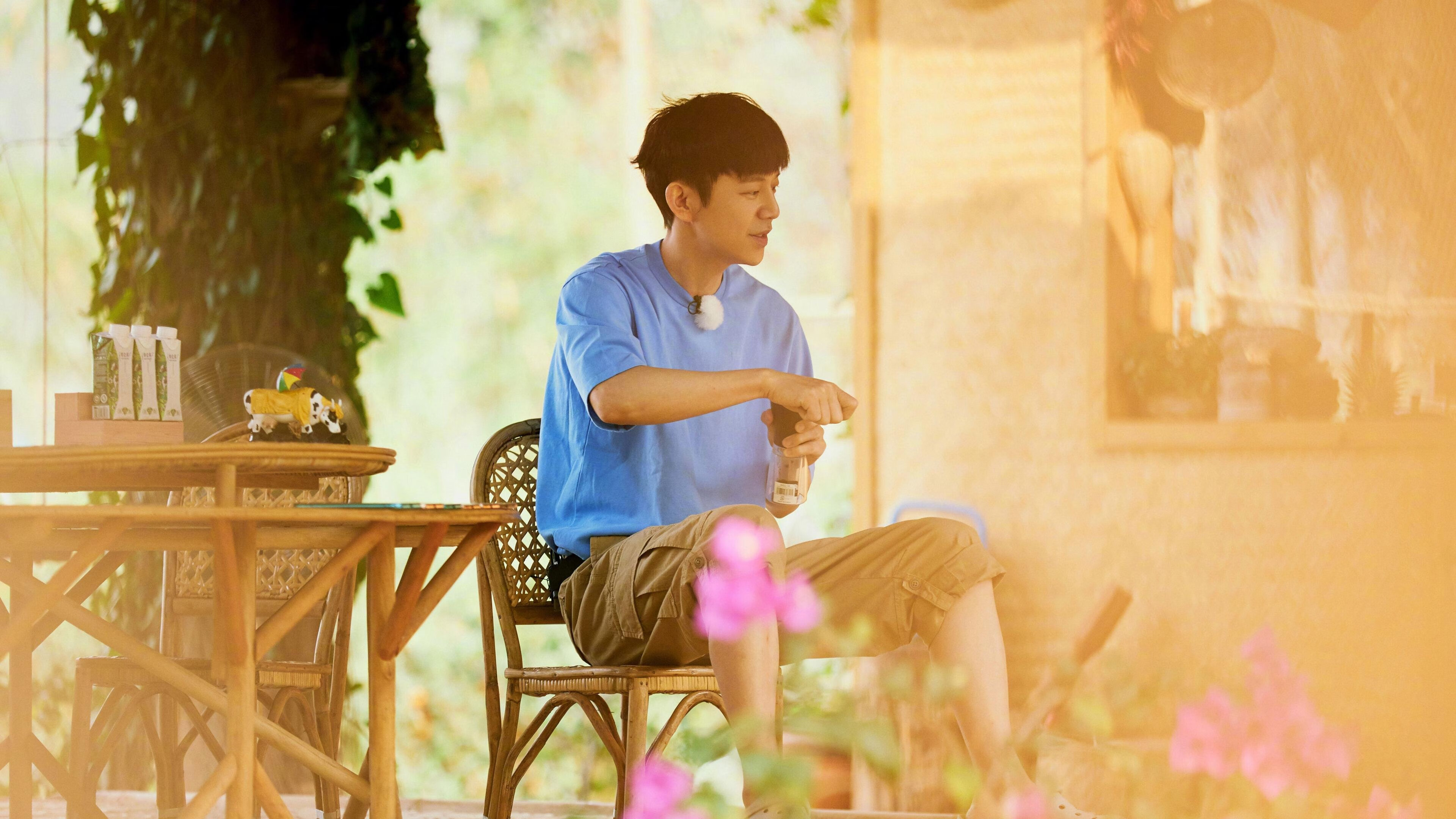 林丹为退役羽毛球选手提供就业机会,羽毛球运动员林丹退役了吗